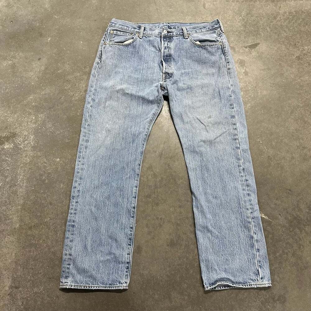 Levi's 501 Button Fly Light Wash Blue Denim Jeans 33x30 Classic Straight